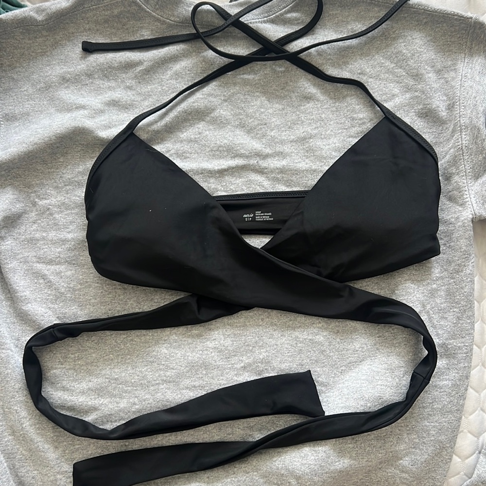 Black bikini top from Aerie - Small